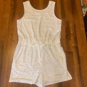 Avia NWT Romper M 8-10 White Speckled Shorts Elastic Tie Waist Pockets